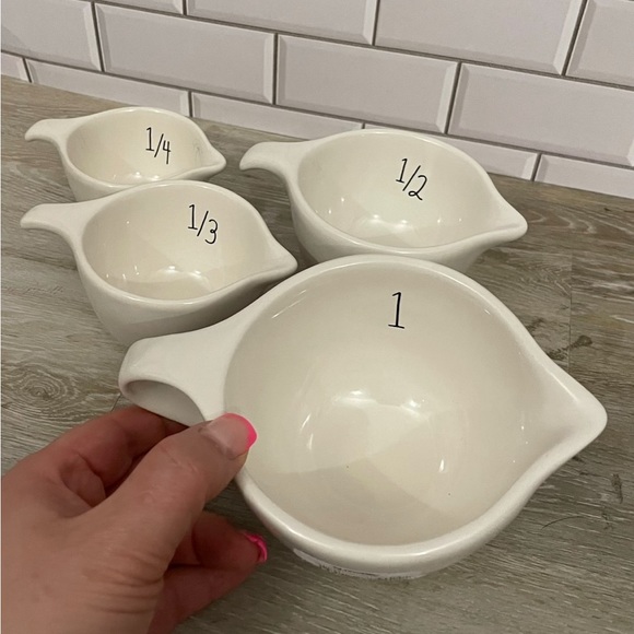 Rae Dunn 🇺🇸 SNOWMAN measuring cups - Picture 5 of 9